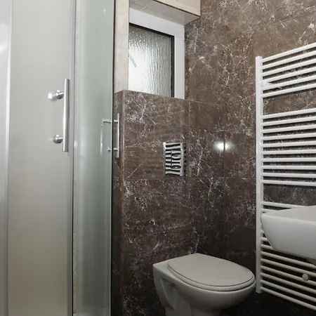 Panorama Pensión 3*